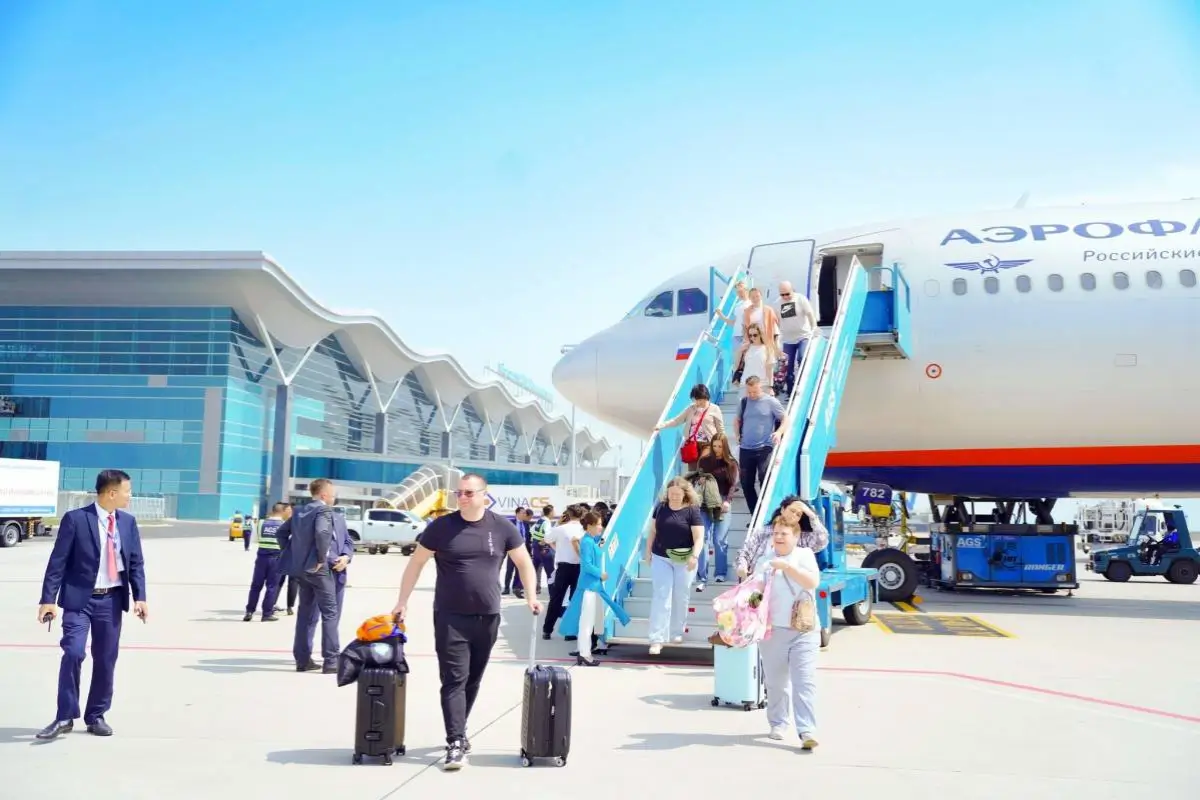Airport Cam Ranh