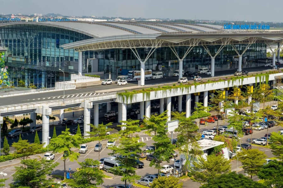 Hanoi Fast Track for arrival and departure