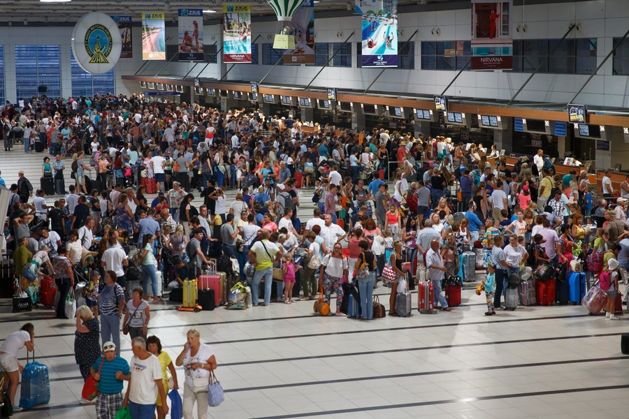 skip long lines with Hanoi Fast Track airport