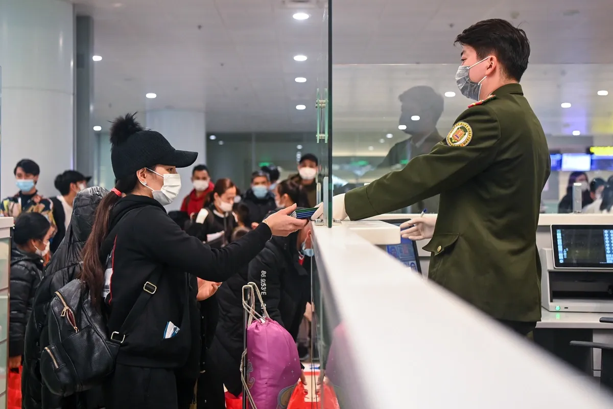 How Long Does Vietnam Airport Immigration Take?
