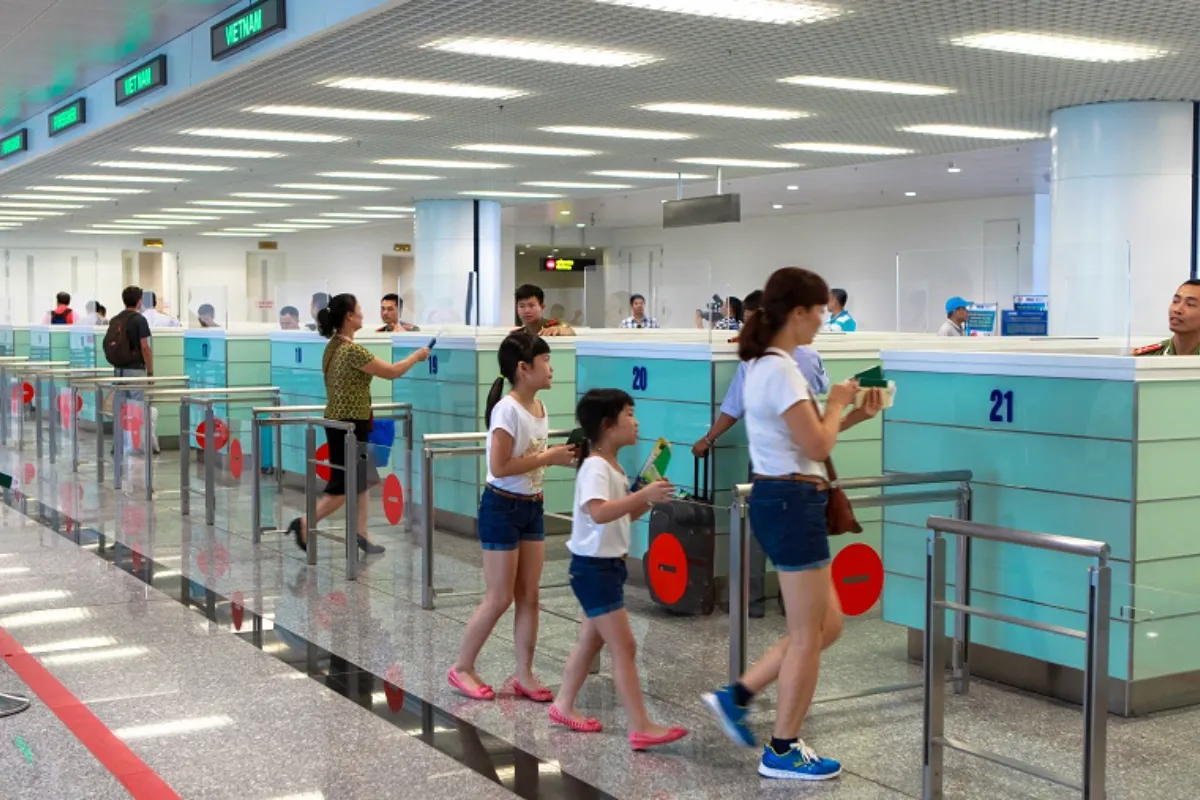 Vietnam Airport Immigration