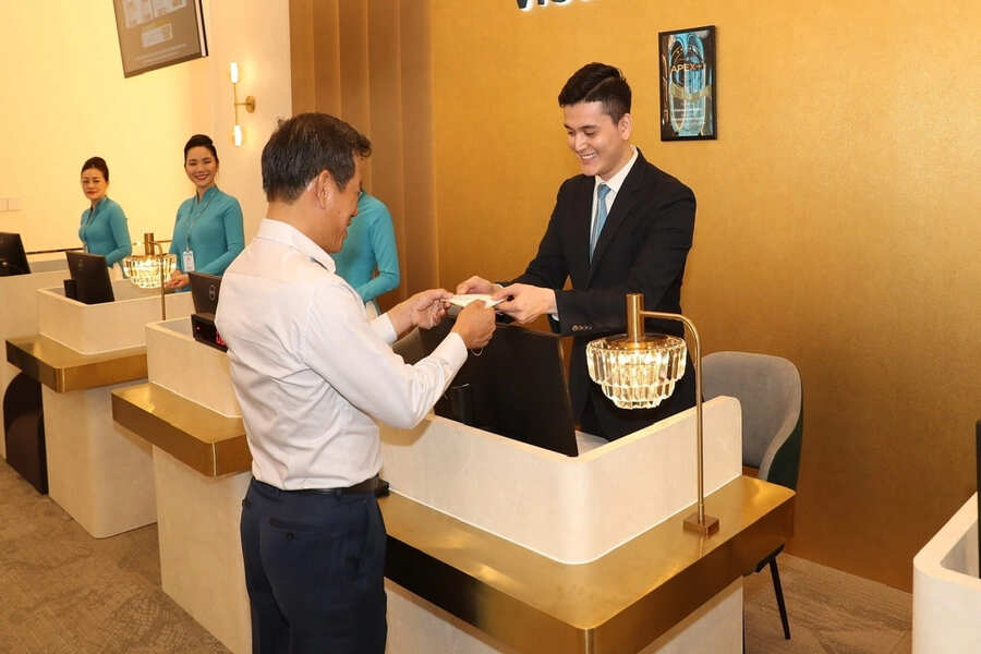 vietnam airport meet & greet for congress
