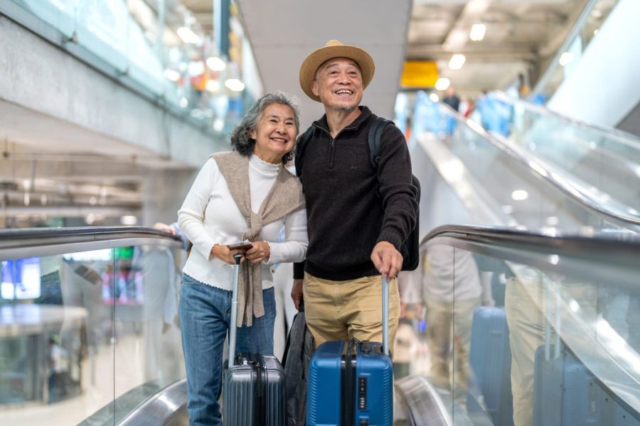 Why Traveling with Elderly Parents Requires Extra Planning